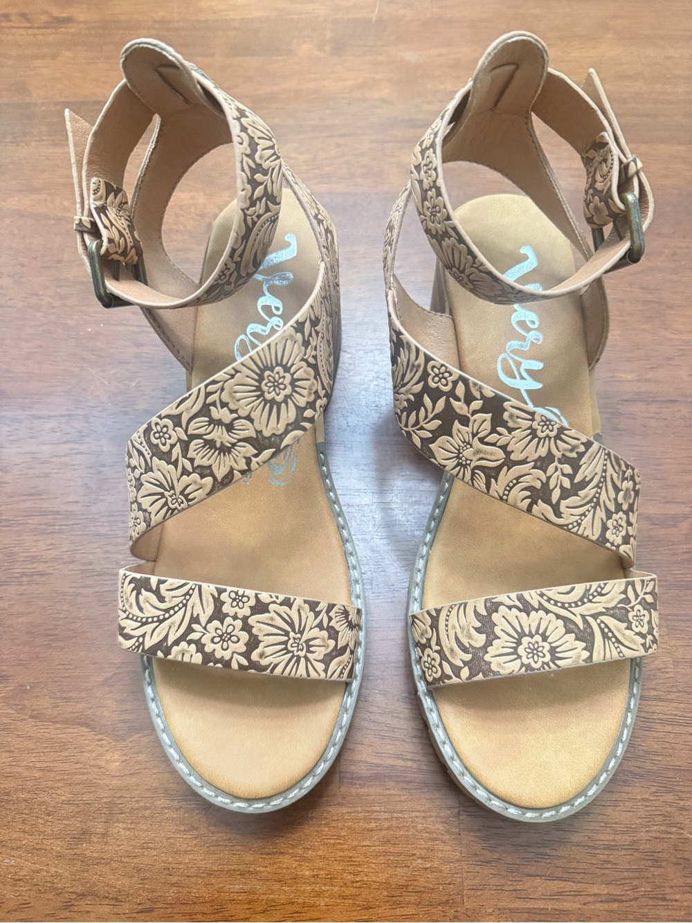 Very G Floral Western Embossed Strappy Boho 2”Heel Sandals - Beige Tan Size 9.5